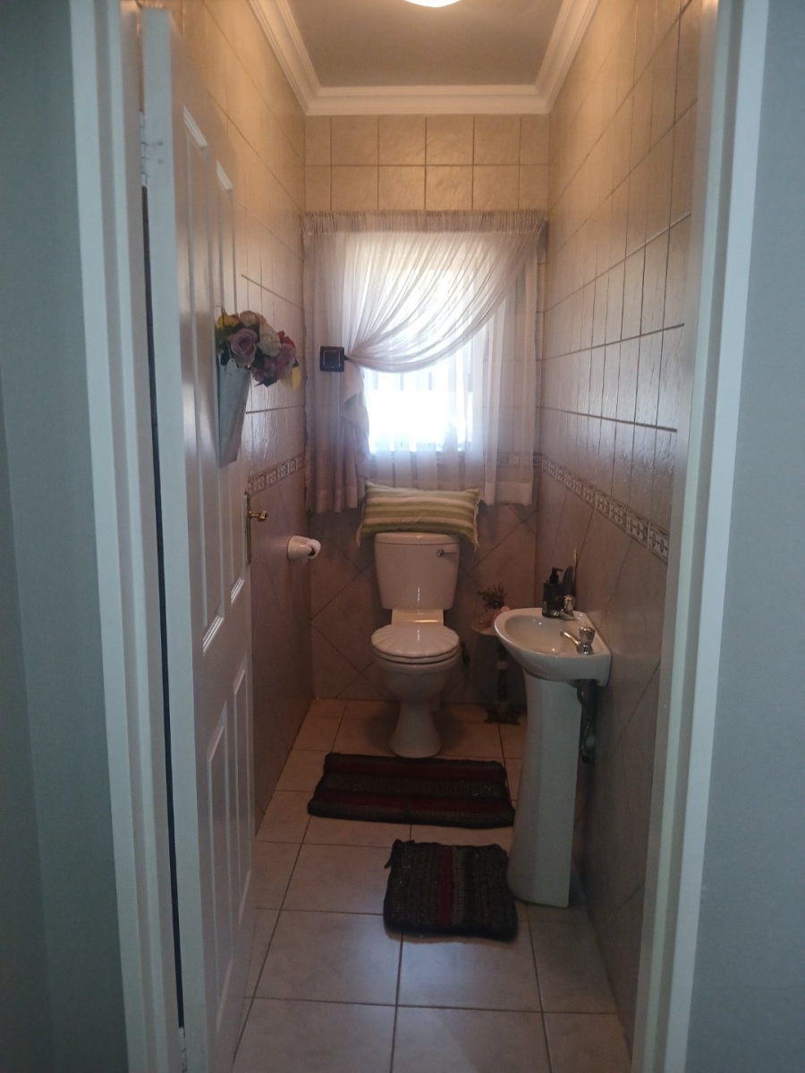 4 Bedroom Property for Sale in El Toro Park Northern Cape